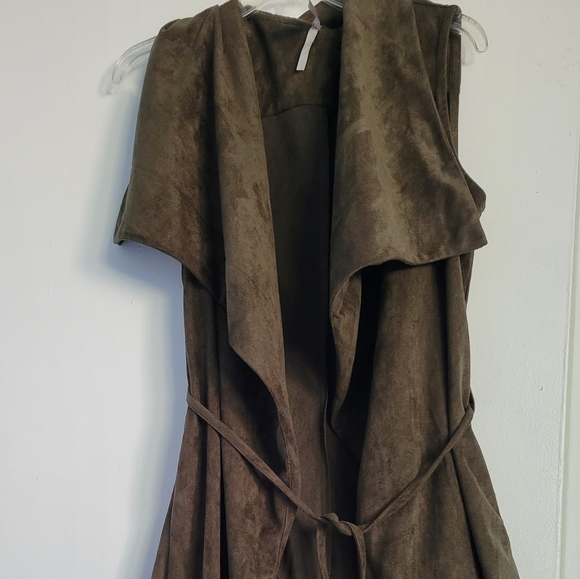 Mono B Brown Sleeveless Trench Coat - Picture 2 of 11